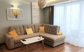 Apartament Jurajska Plaza, prywatne miejsce parkingowe , Targi
